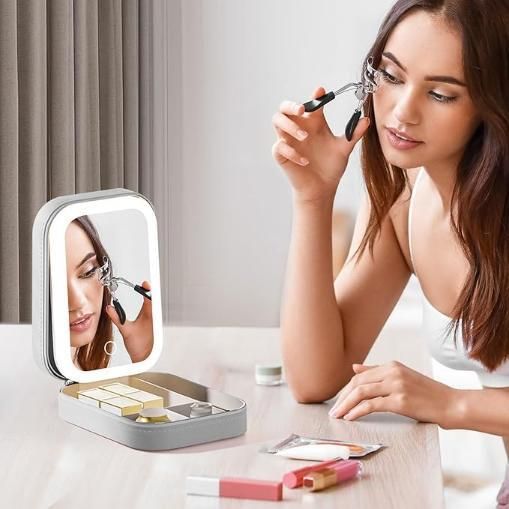 Smart & Premium LED Mirror Jewelry Organizer Case
